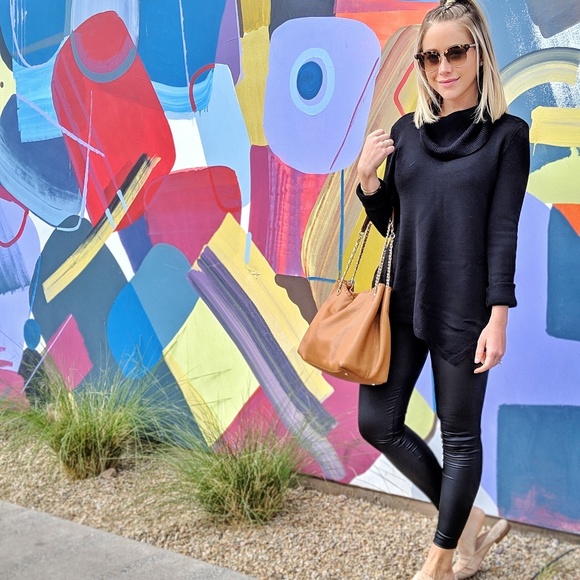 Meet your Posher, Carla - Picture 2 of 8